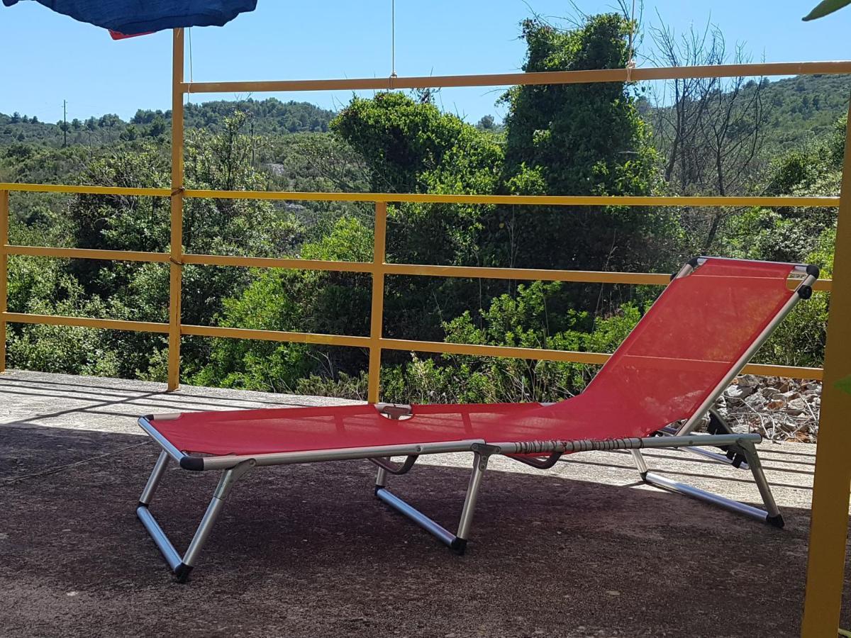 Extra Spacious Seaview Apartments Close To The Beach, With Large Terraces And Free Wi-Fi & Ac & Bbq & Parking Space Sali Exterior foto